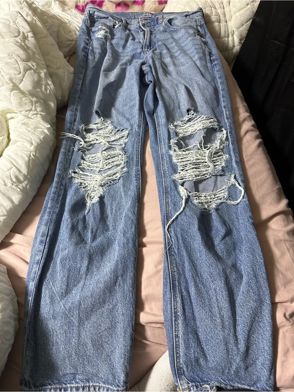 American Eagle Outfitters Light Wash Distressed Boyfriend Jeans